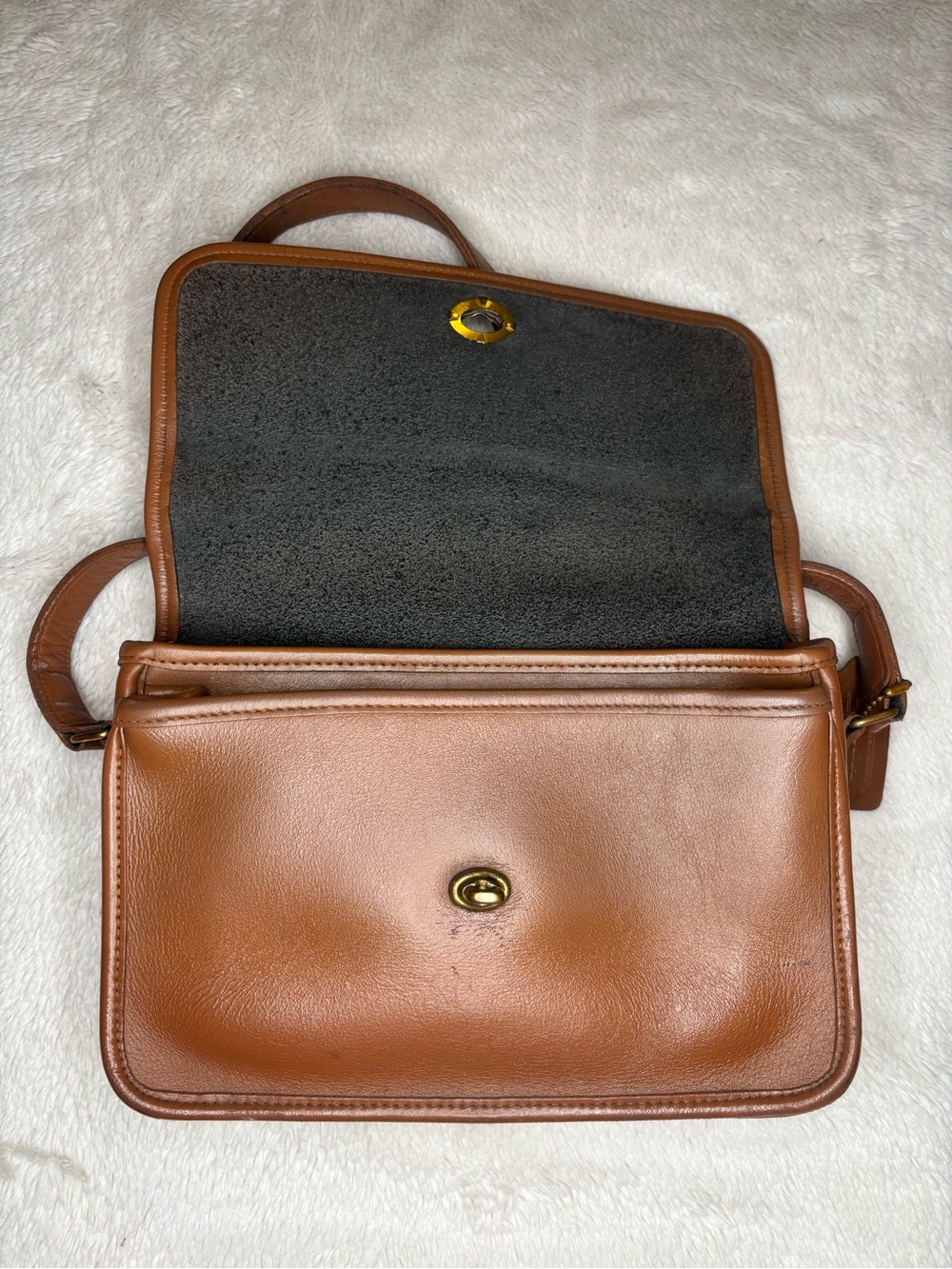 Vintage Coach Brown Leather Turnlock Crossbody Bag Made In United States - Picture 12 of 16
